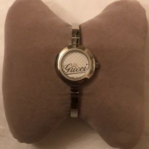 GUCCI bangle bracelet watch
